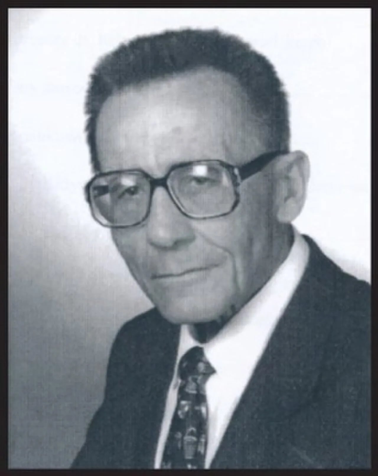 Portrait of Juliusz Andrzej Strzetelski (1938–2016) – memorial page