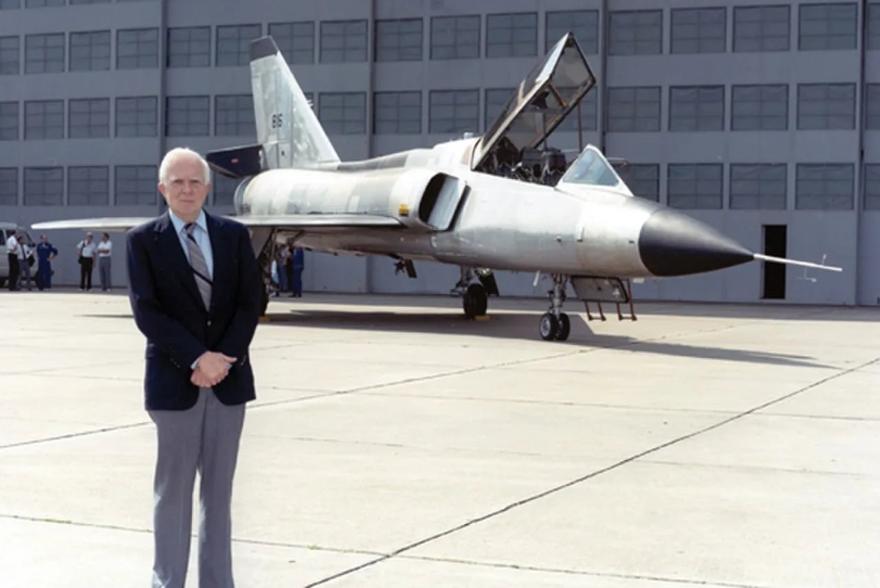 Porträt von Richard T. Whitcomb (1921–2009) – Gedenkseite