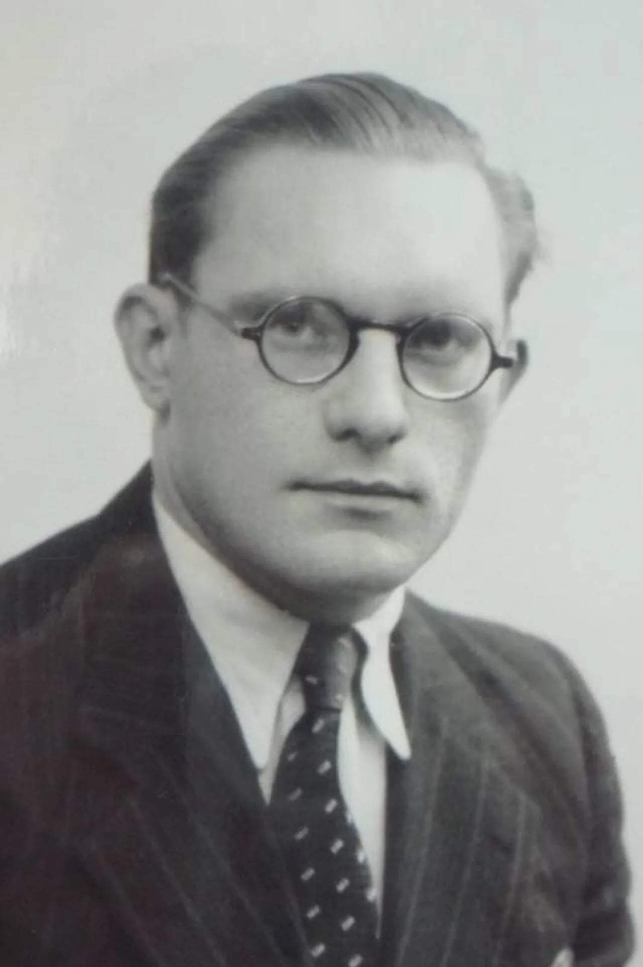 Porträt von Edmond Caillard (1912–1991) – Gedenkseite