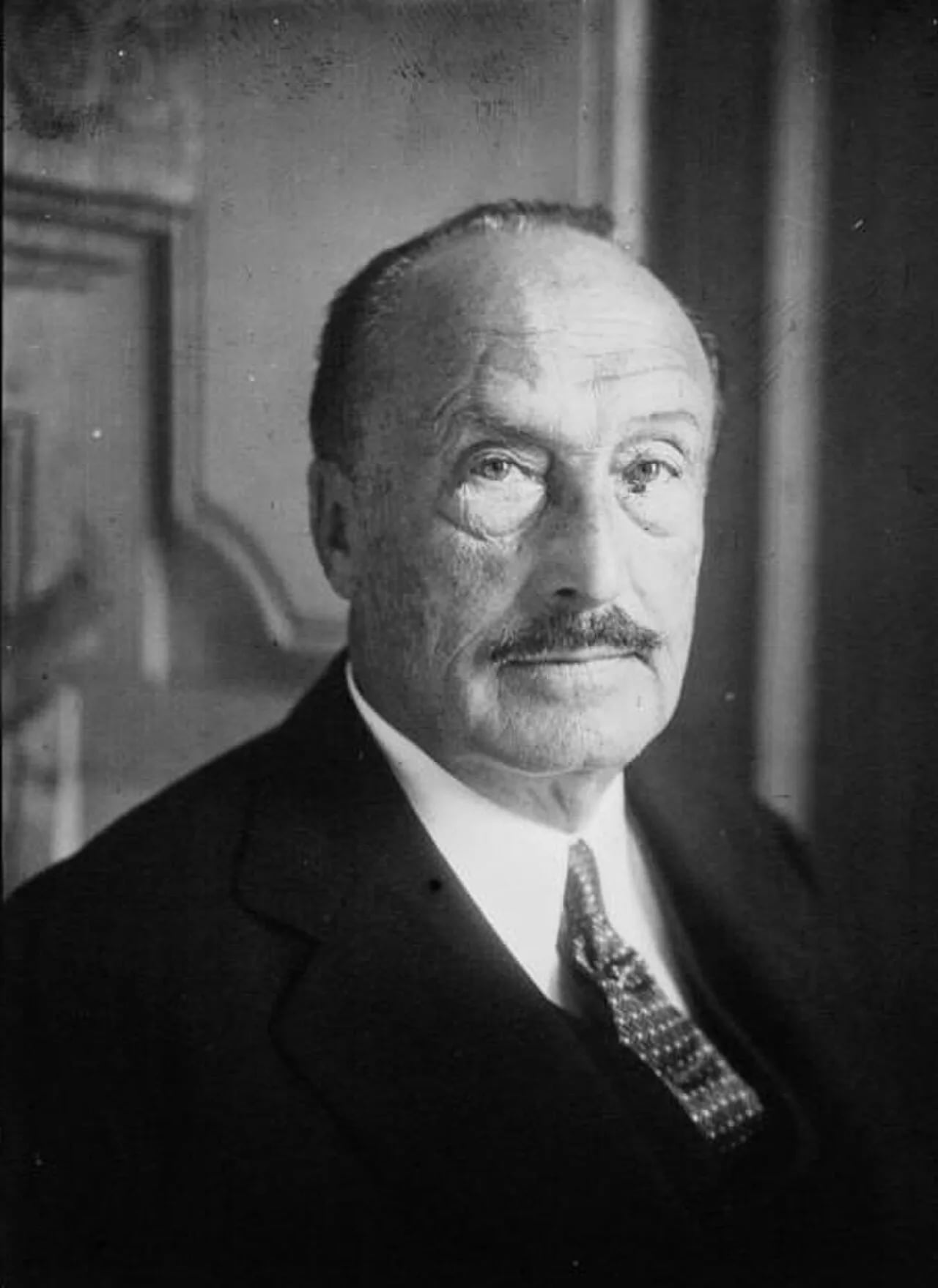 Portrait of Edmond de Fels (1858–1951) – memorial page