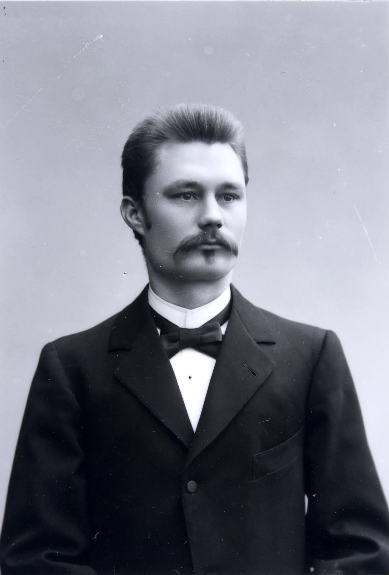 Portrait of Edvard Isto (1865–1905) – memorial page