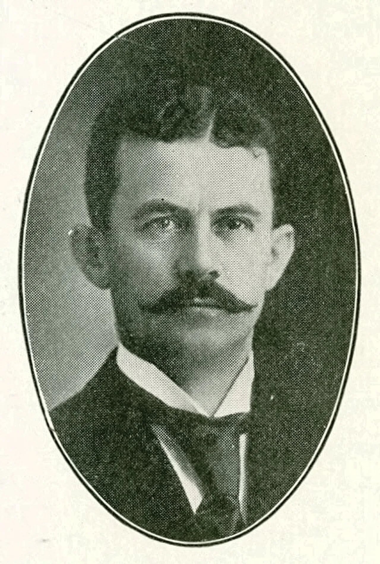 Portrait of Jesse W. Curtis Sr. (1865–1960) – memorial page