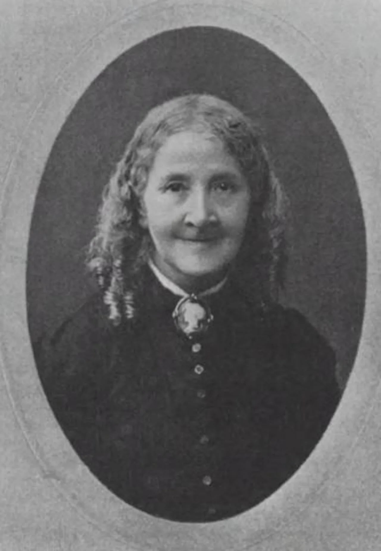 Portrait of Elizabeth Clarke Wolstenholme Elmy (1833–1918) – memorial page
