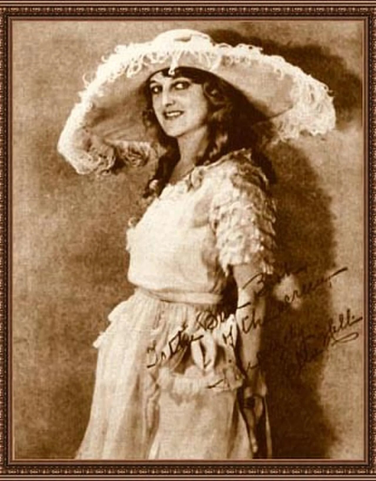 Portrait of Ella Hall (1897–1981) – memorial page