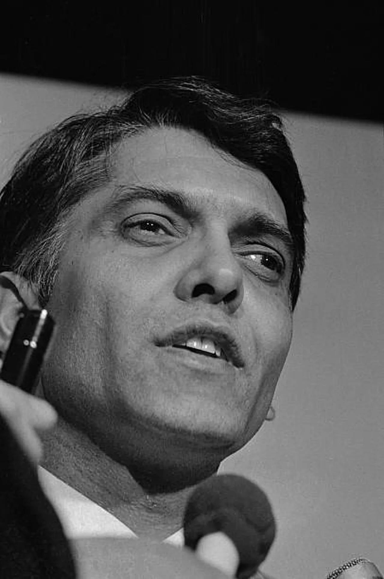 Porträt von Eqbal Ahmad (1933–1999) – Gedenkseite
