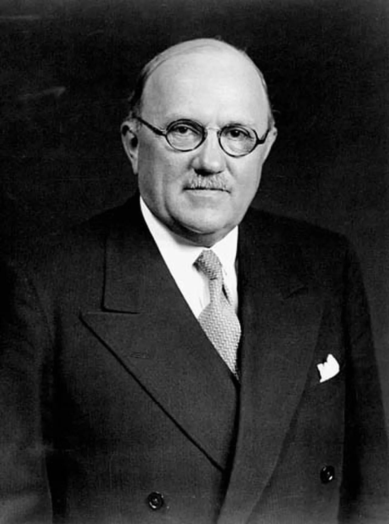 Portrait of Ernest Lapointe (1876–1941) – memorial page