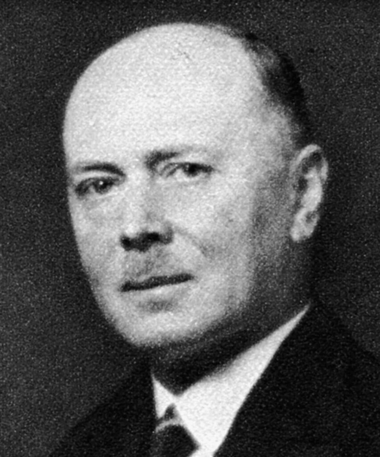 Portrait of Ernest Perrier (1881–1958) – memorial page