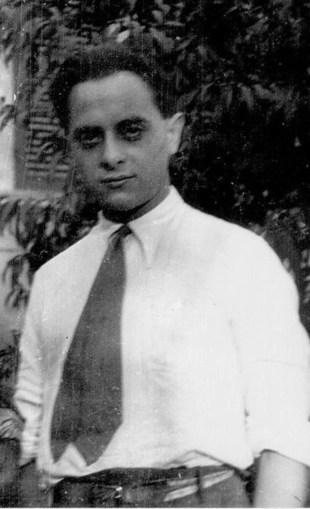 Portrait of Ernesto Lapadula (1902–1968) – memorial page