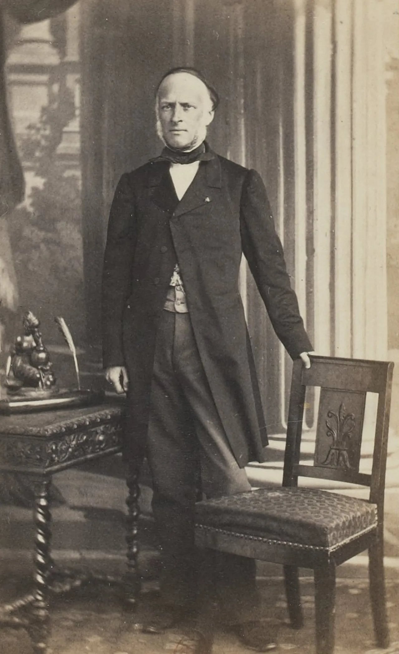 Porträt von Eugène-Jacques-Nicolas-Pierre Roy-Bry (1810–1864) – Gedenkseite