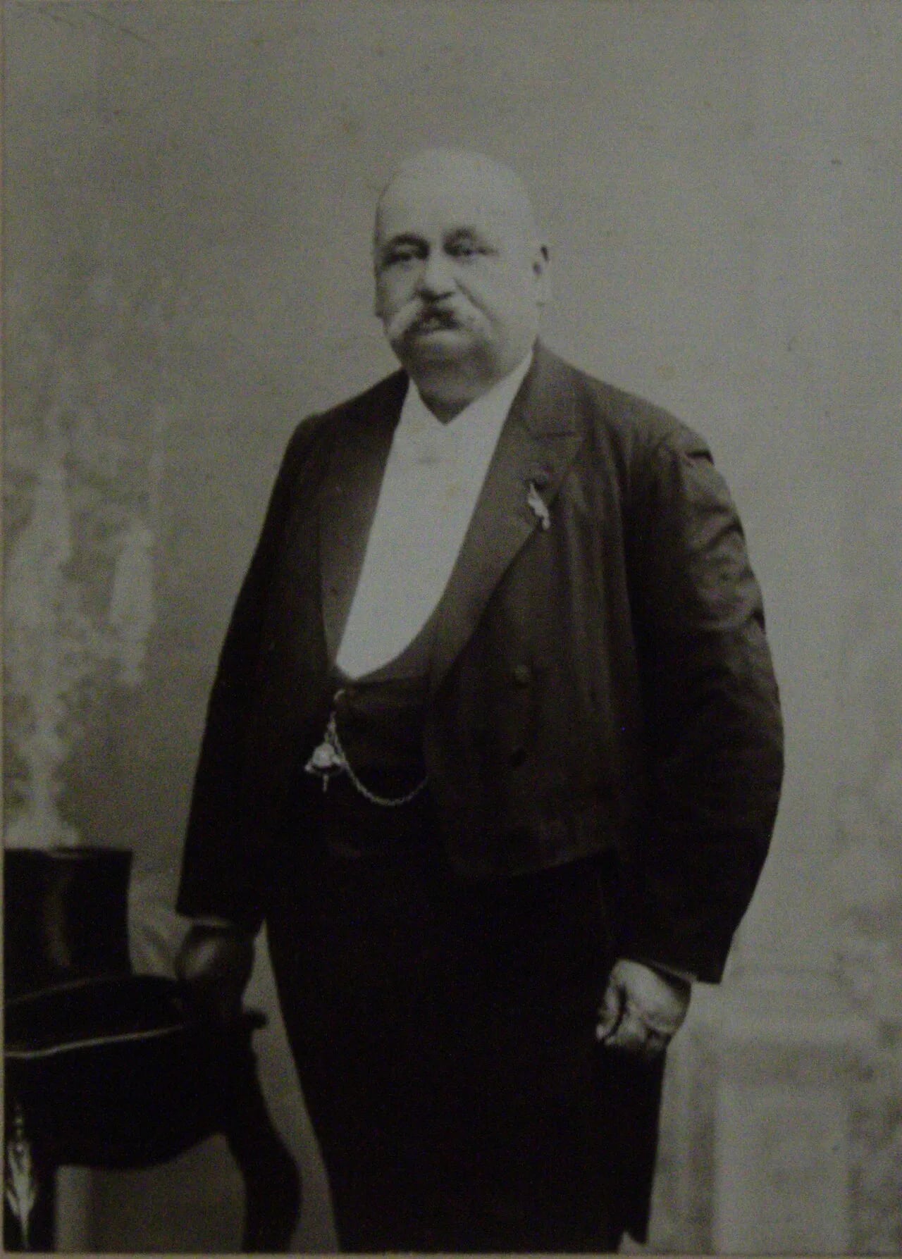 Portrait of Eugène Pinault (1834–1913) – memorial page