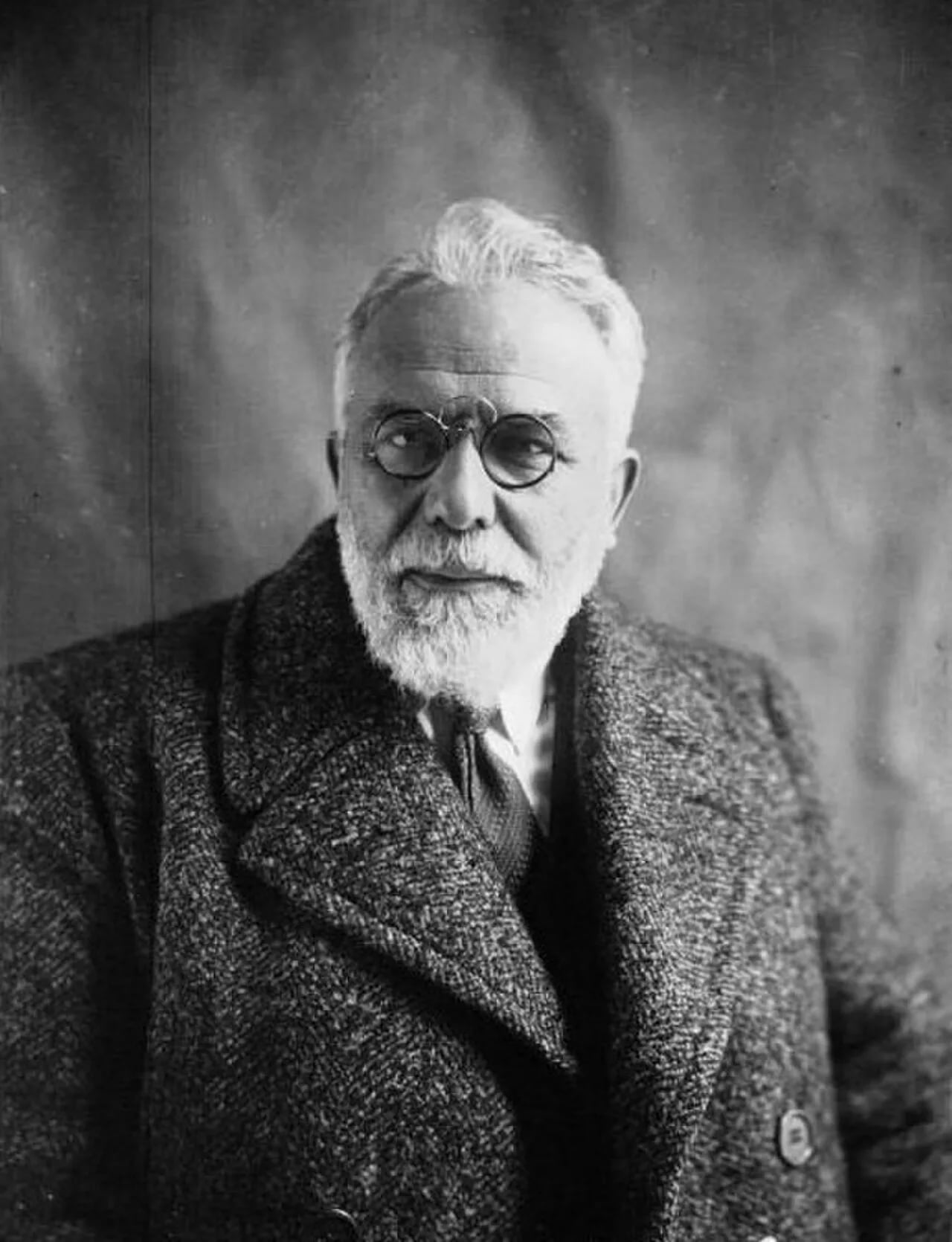 Portrait of Eugène Roumagoux (1877–1948) – memorial page