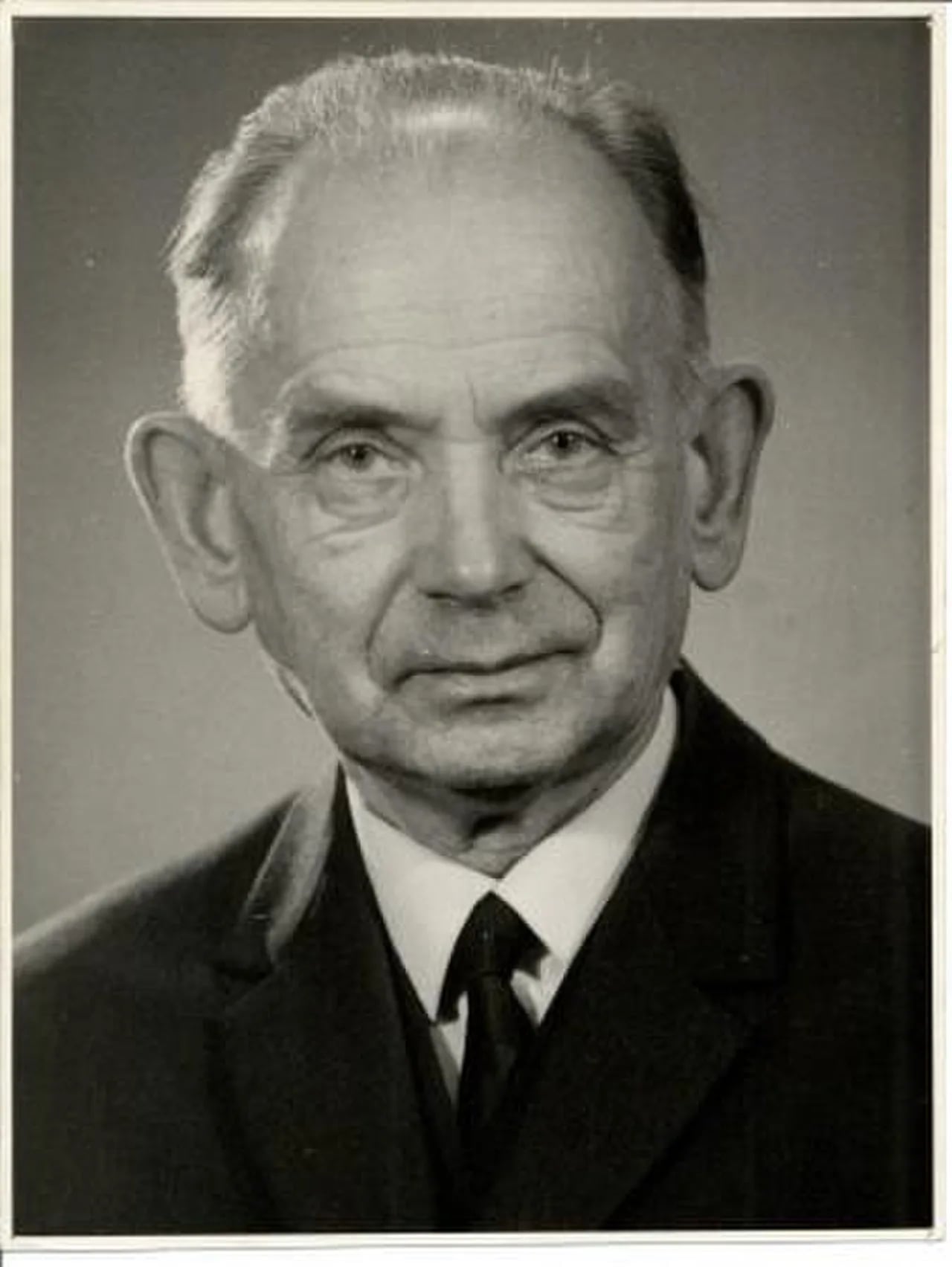 Portrait of Arnold Kask (1902–1994) – memorial page