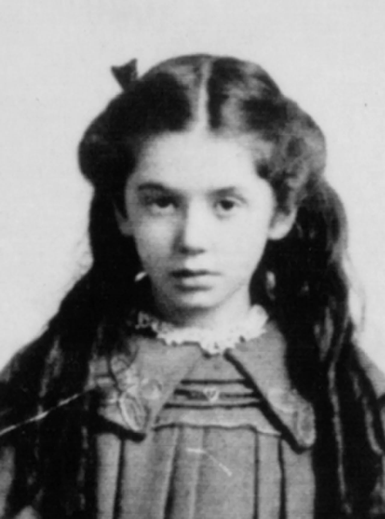 Portrait of Eva Hart (1905–1996) – memorial page