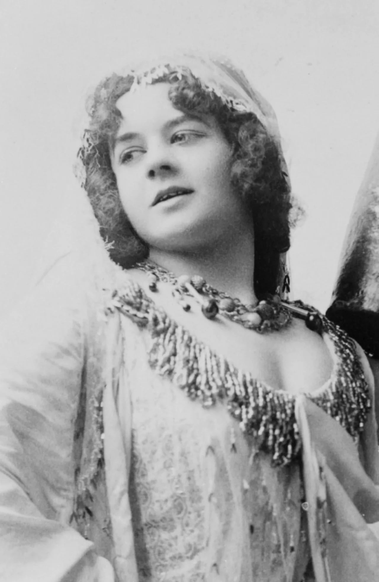 Portrait of Eva Tanguay (1878–1947) – memorial page