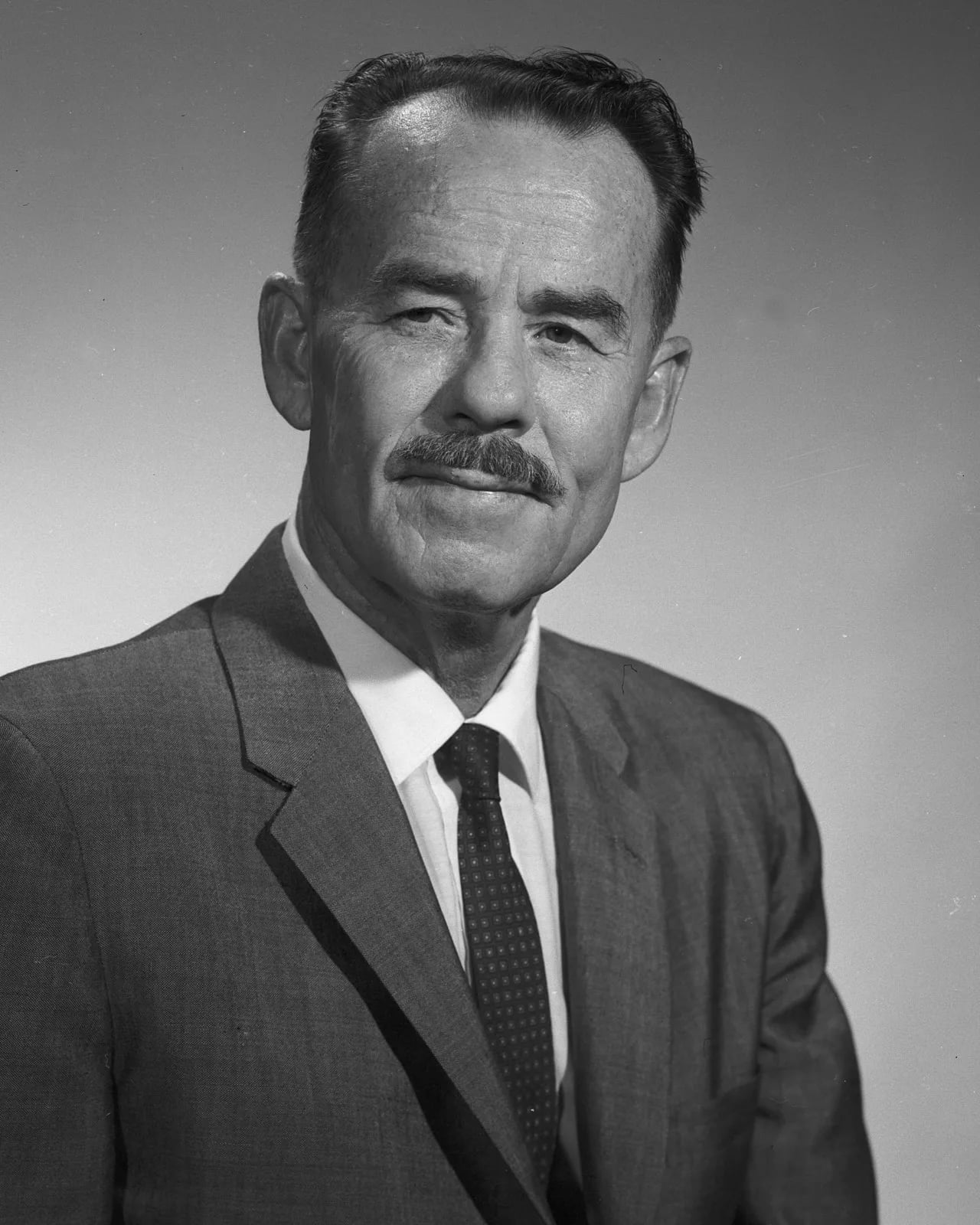 Portrait of Stanley G. Thompson (1912–1976) – memorial page