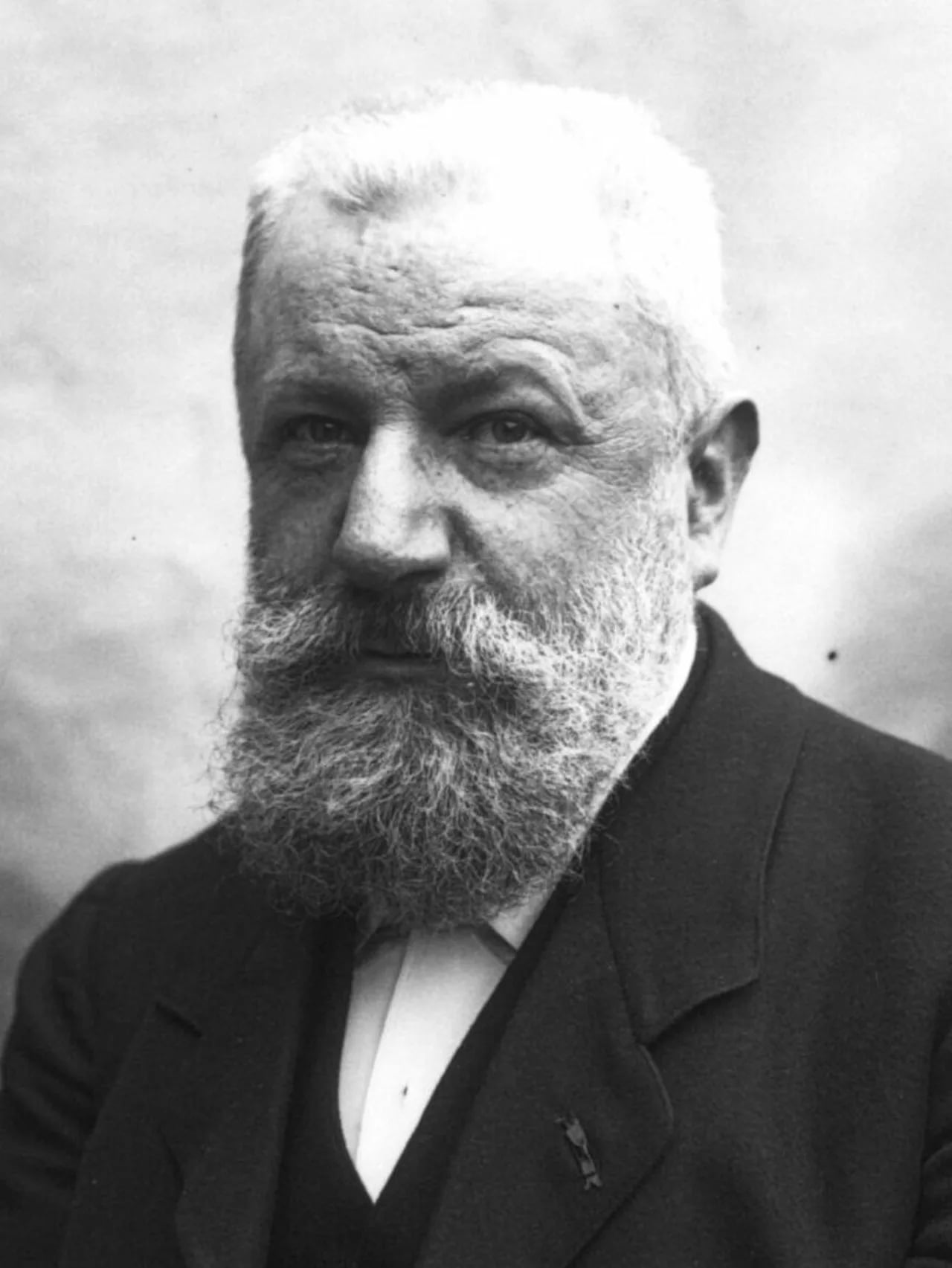 Portrait of Fernand Forest (1851–1914) – memorial page