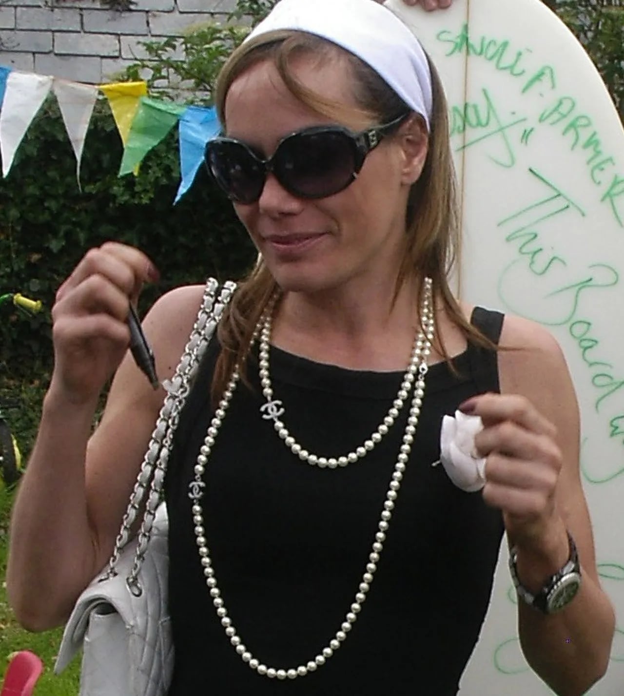 Portrait of Tara Palmer-Tomkinson (1971–2017) – memorial page