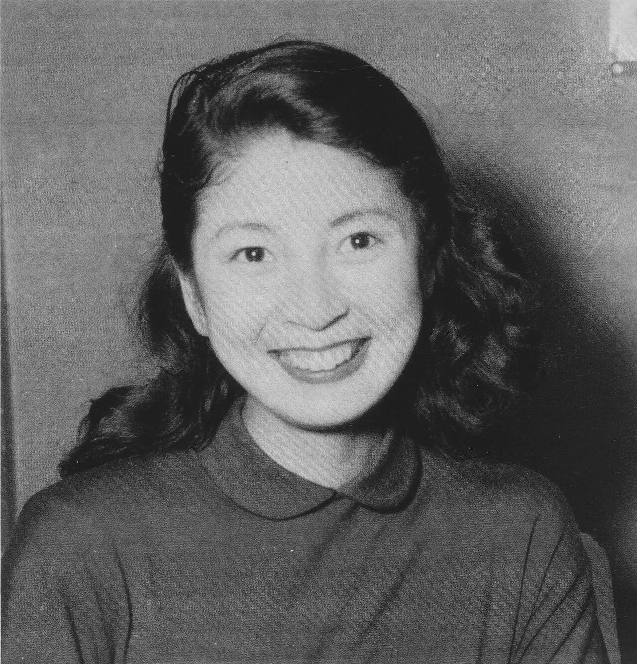 Porträt von Momoko Kōchi (1932–1998) – Gedenkseite