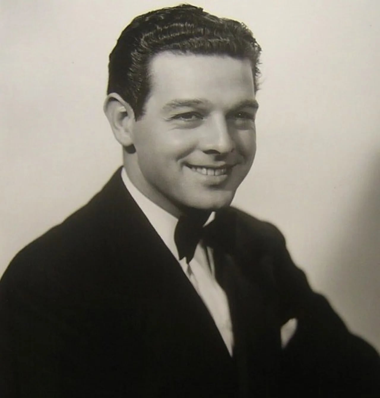 Portrait of Robert Lowery (1913–1971) – memorial page