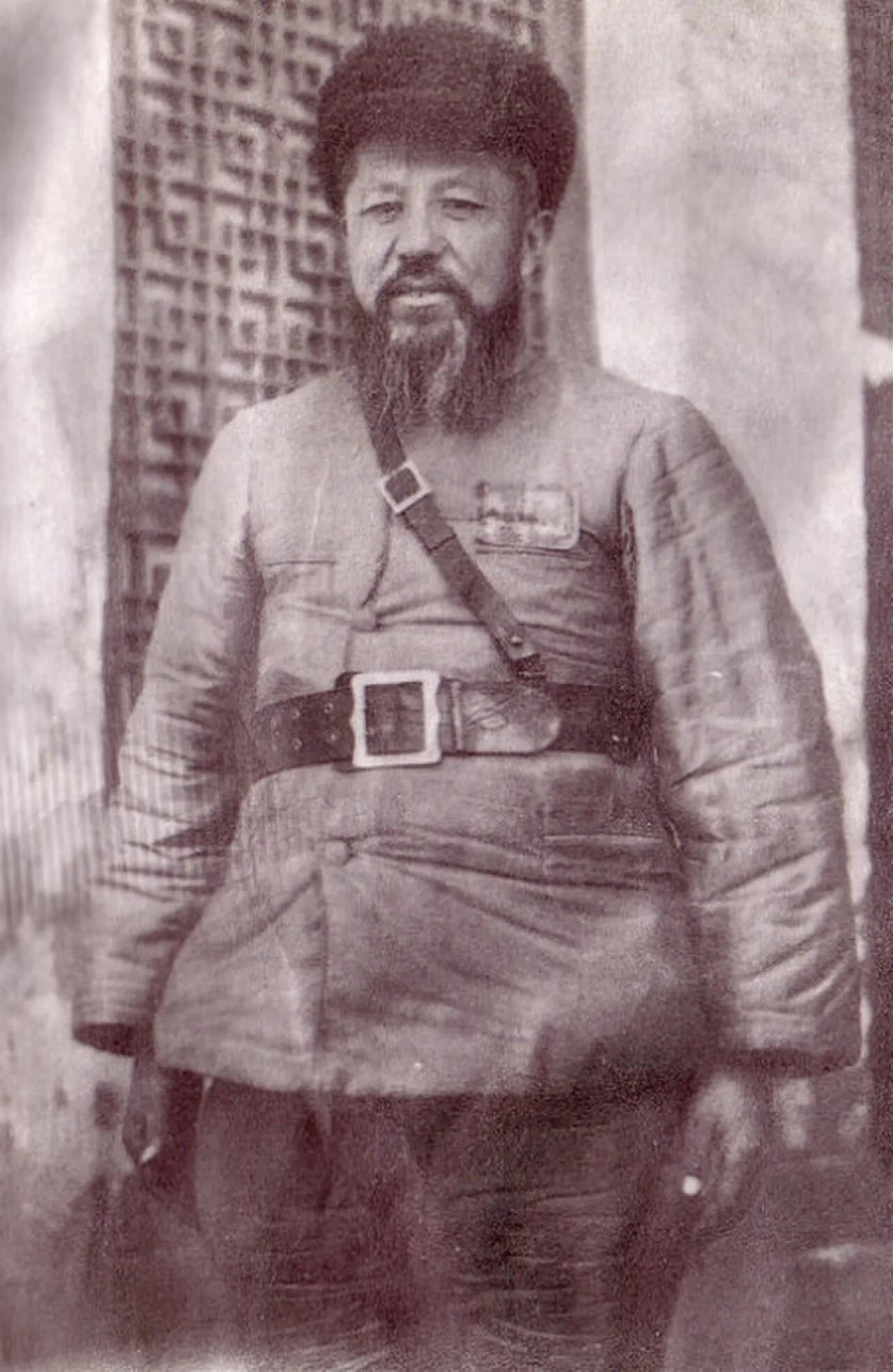 Portrait of Yulbars Khan (1888–1971) – memorial page