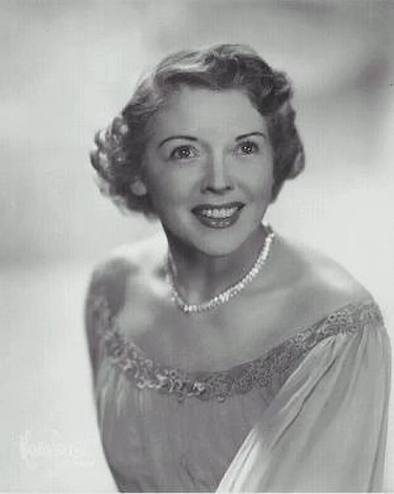 Portrait of Fran Allison (1907–1989) – memorial page