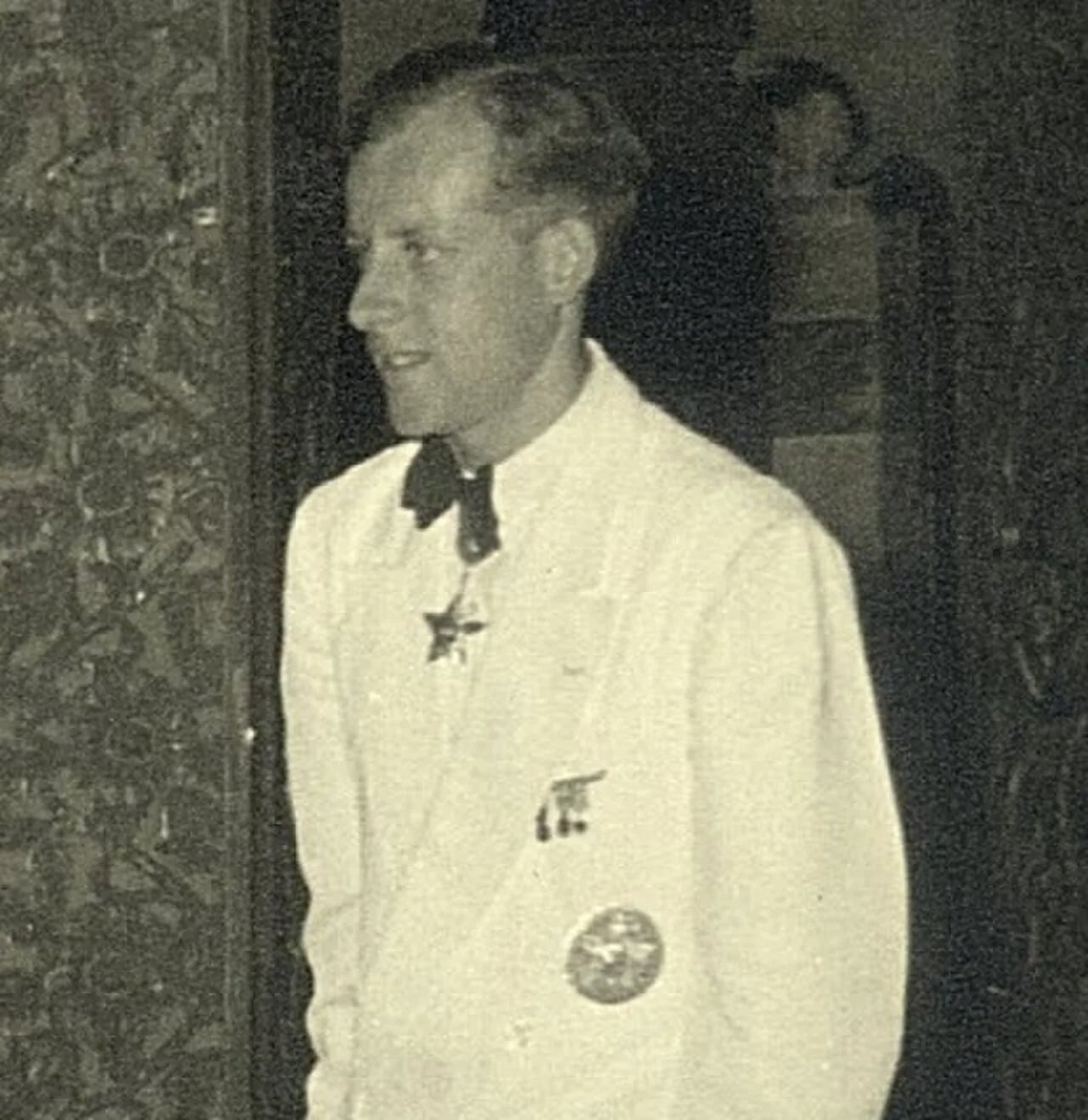 Porträt von Francis de Noyelle (1919–2017) – Gedenkseite