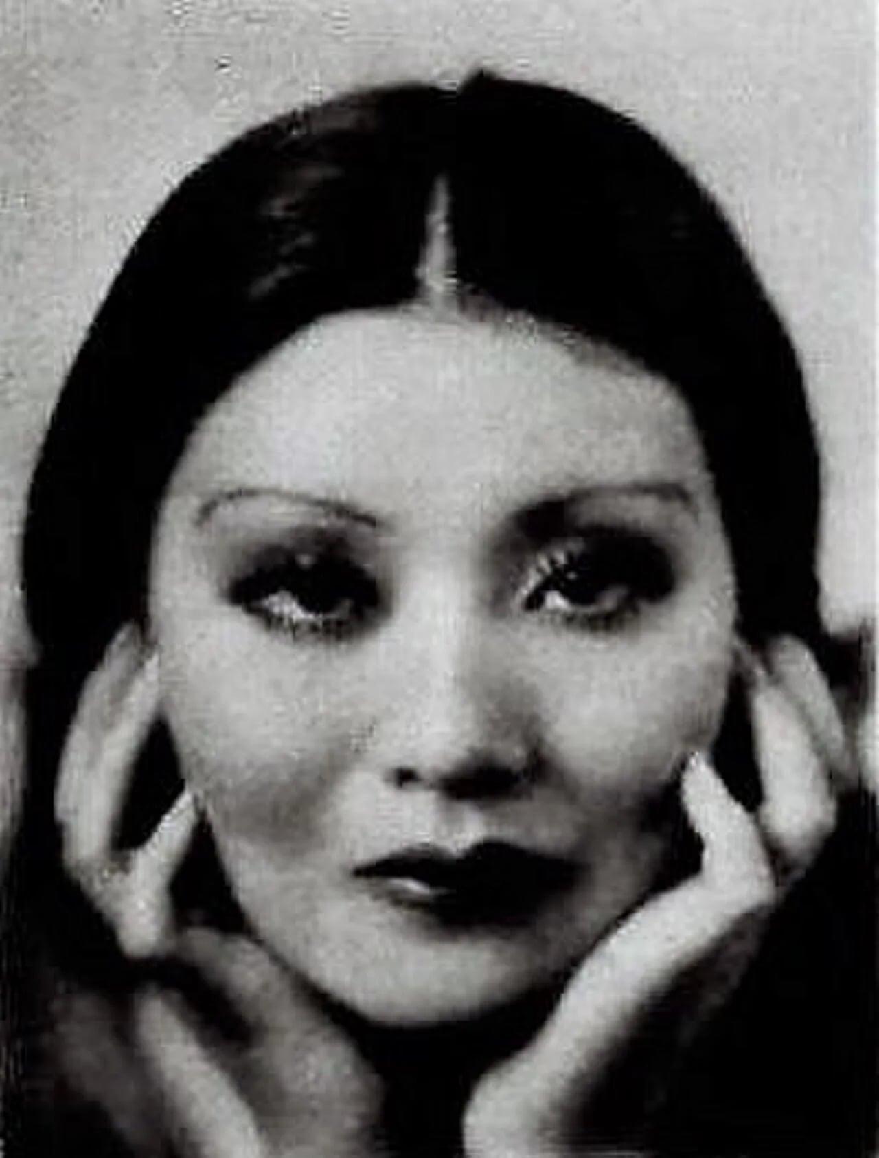 Porträt von Toshia Mori (1912–1995) – Gedenkseite