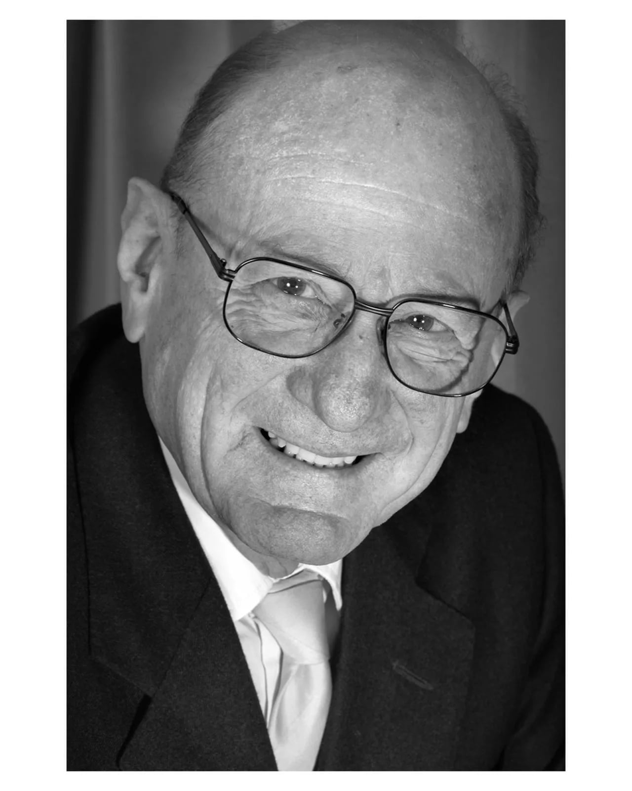 Portrait of Frederick Treves (1925–2012) – memorial page