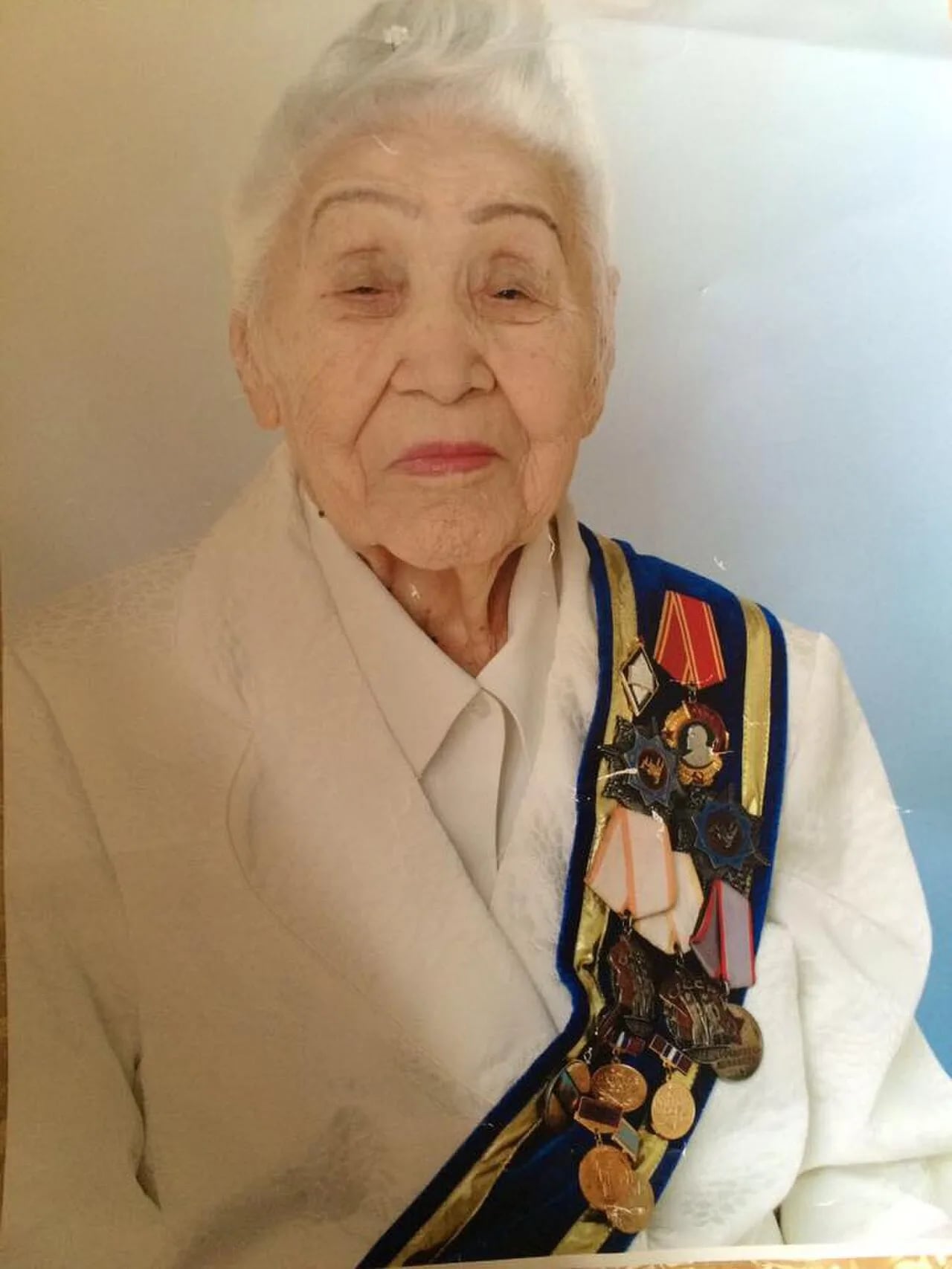 Porträt von Kakisch Ryskulowa (1918–2018) – Gedenkseite