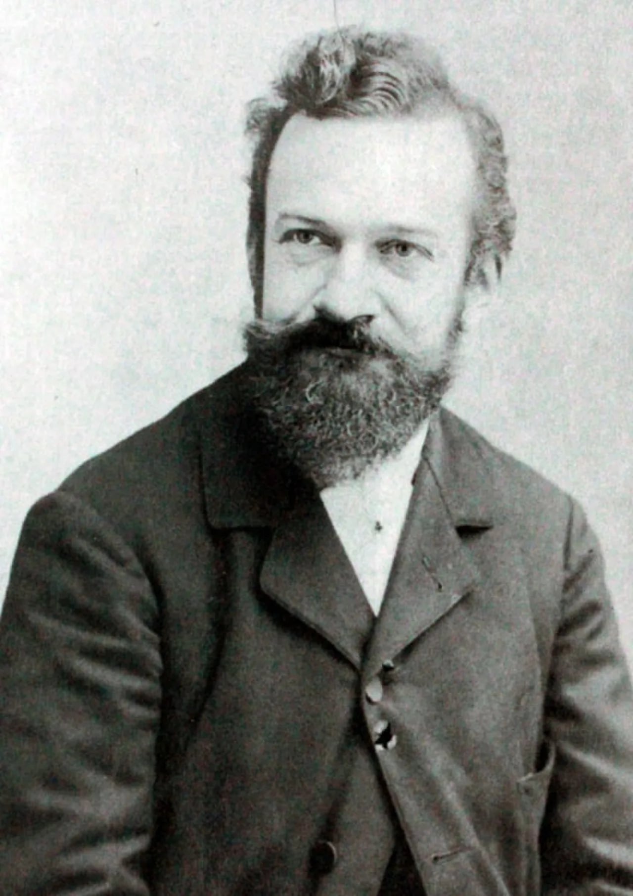 Portrait of Frédéric de Vernon (1858–1912) – memorial page