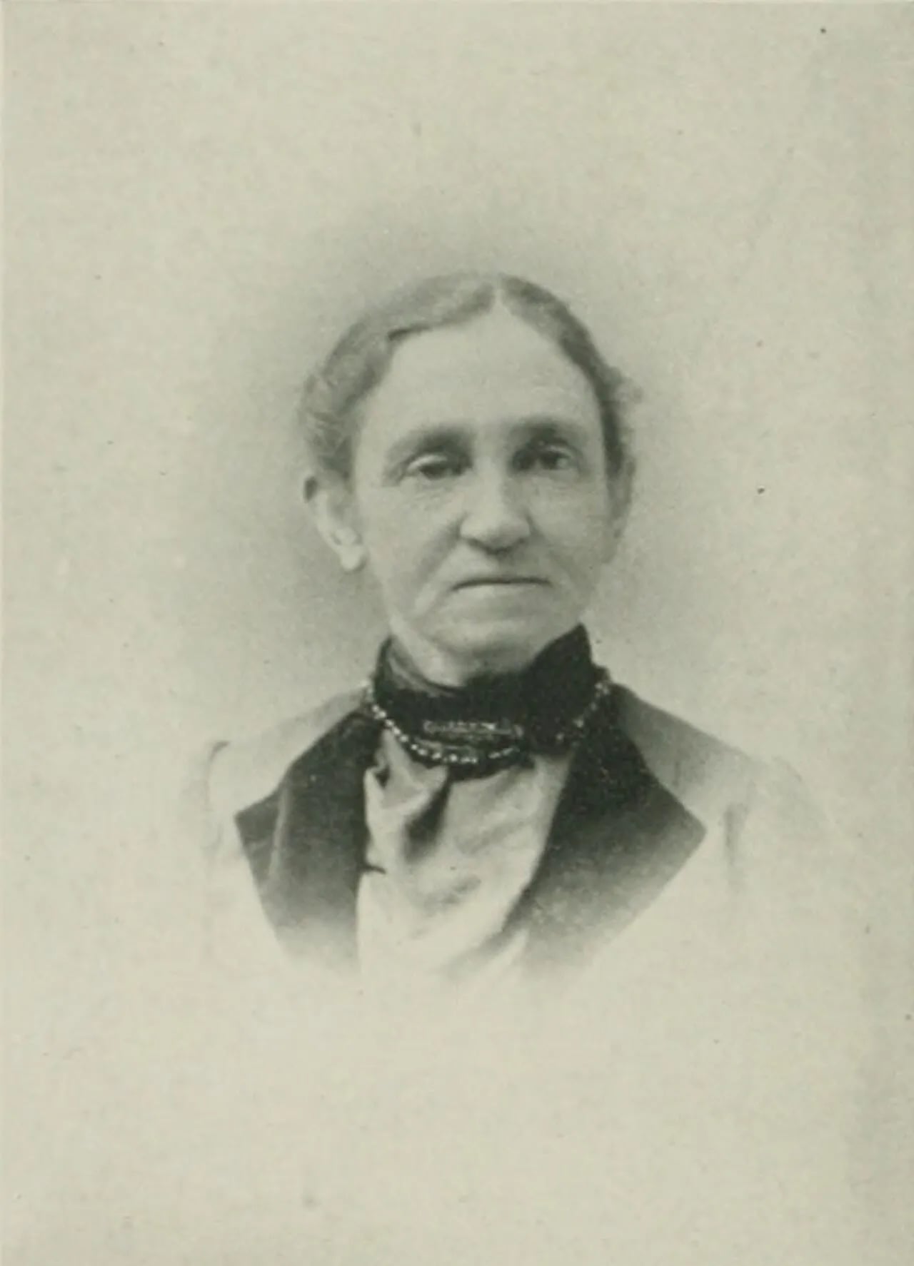 Portrait of Hulda Barker Loud (1844–1911) – memorial page