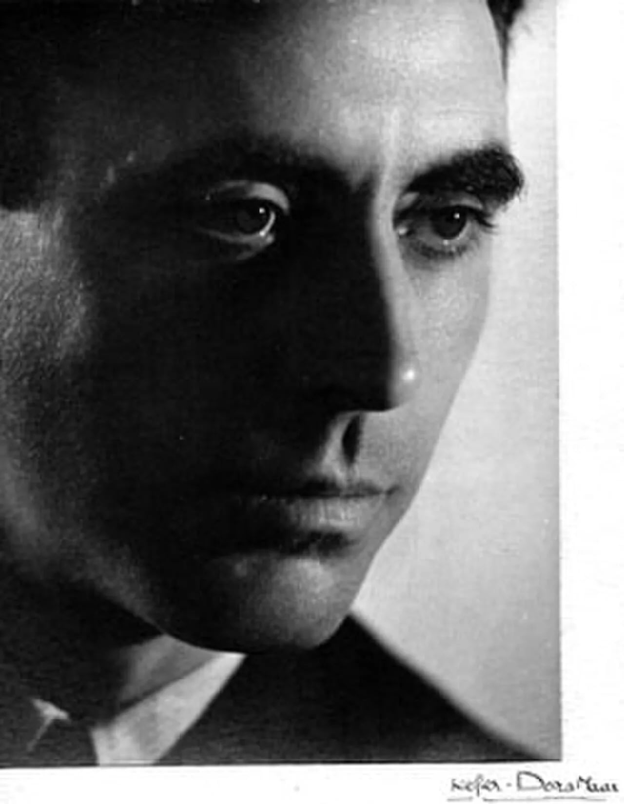 Porträt von Georges Charensol (1899–1995) – Gedenkseite