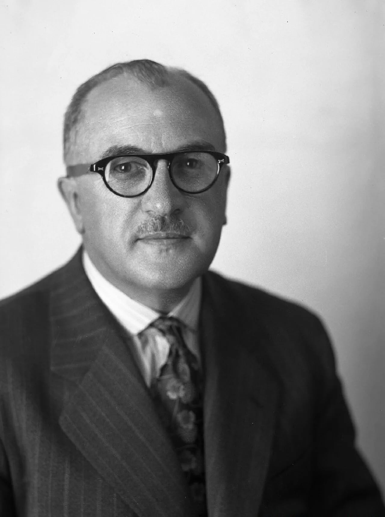 Portrait of Georges Guévremont (1897–1963) – memorial page