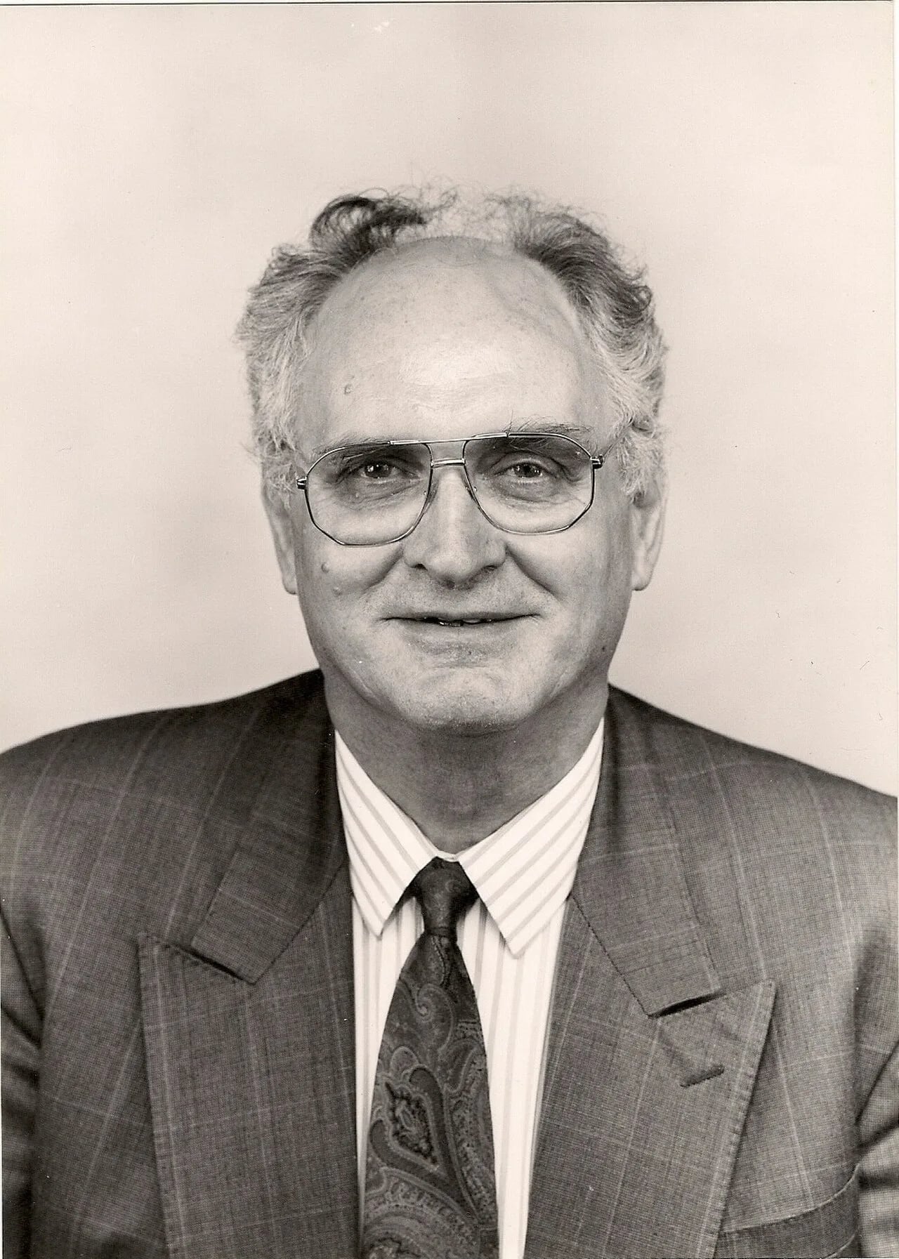 Portrait of Gilbert Bonnemaison (1930–2008) – memorial page