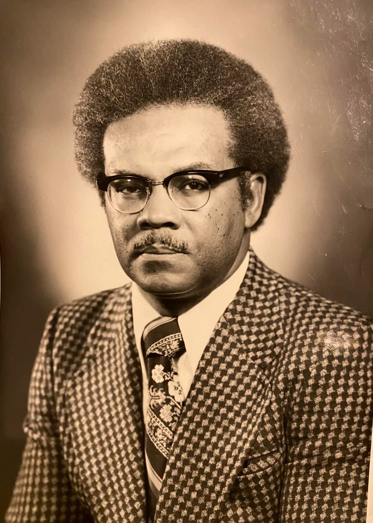 Portrait of Gilbert R. Mason (1928–2006) – memorial page
