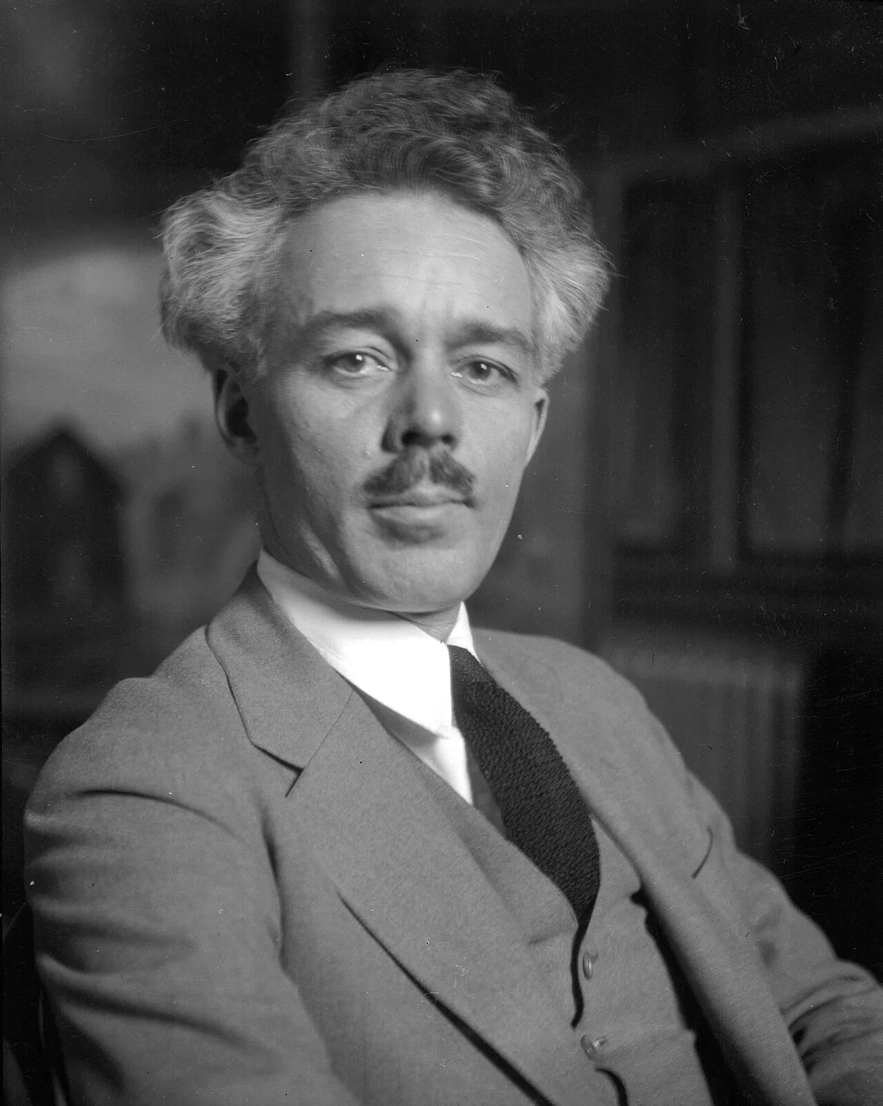 Portrait of Lawren Harris (1885–1970) – memorial page