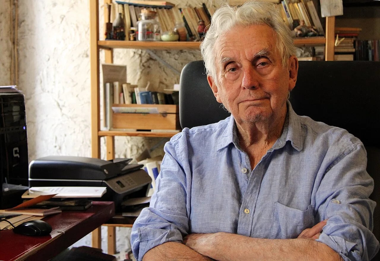 Portrait of Gilles Lapouge (1923–2020) – memorial page