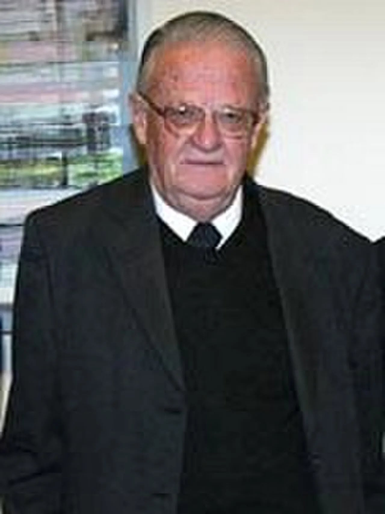 Portrait of Gonzalo Vial Correa (1930–2009) – memorial page