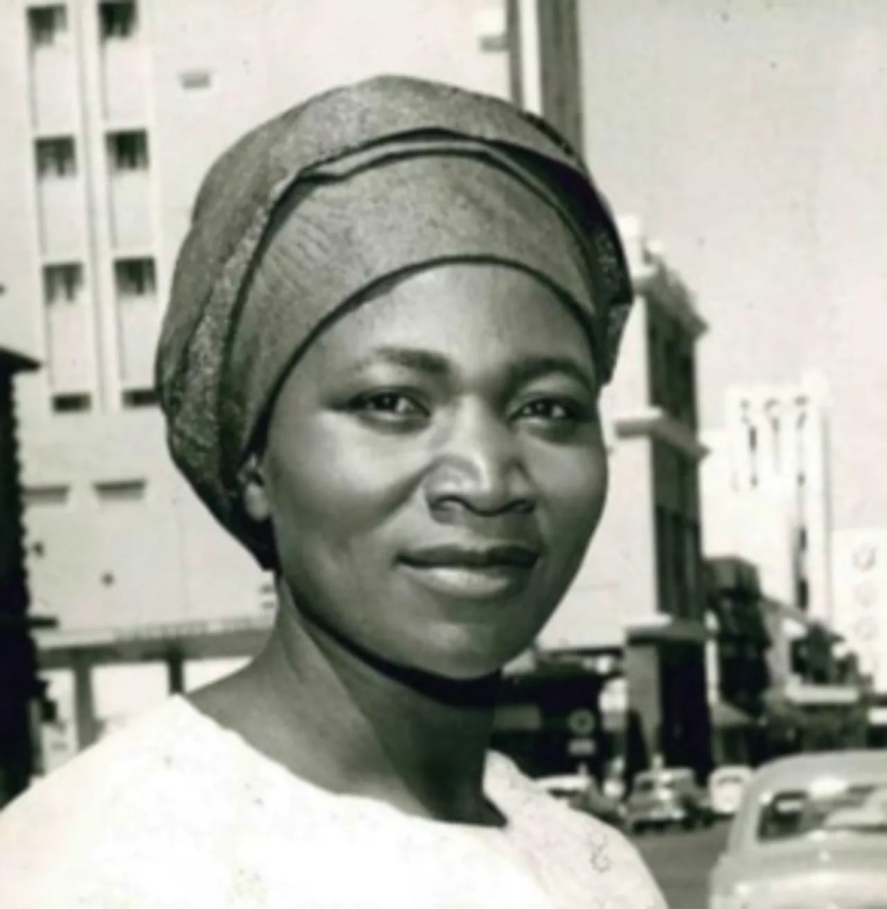Portrait of Grace Onyango (1927–2023) – memorial page
