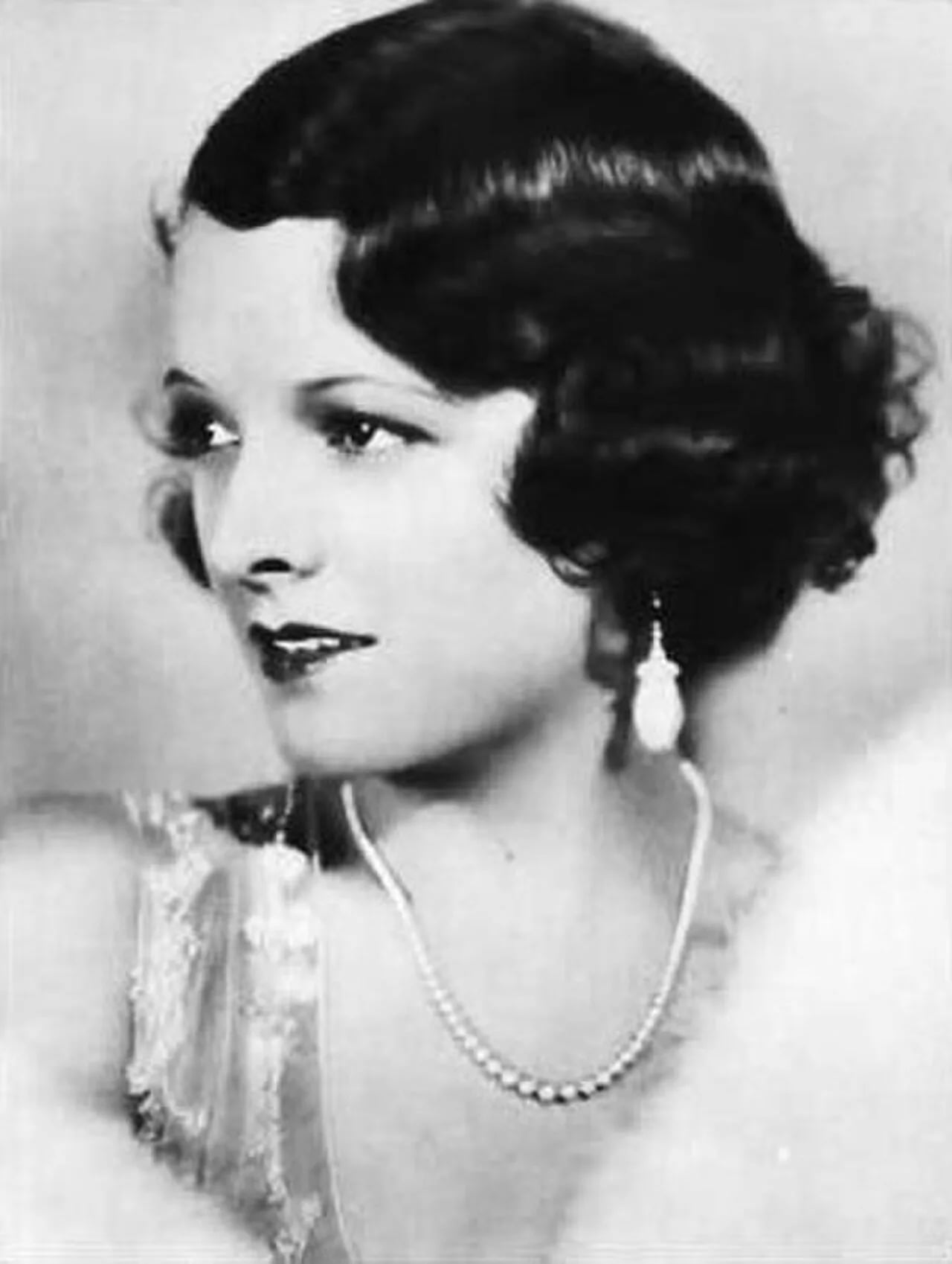 Portrait of Marian Nixon (1904–1983) – memorial page