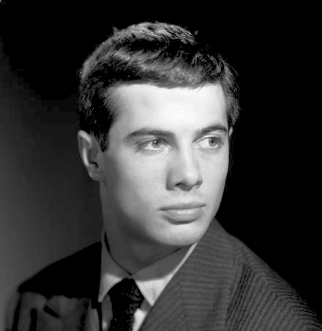 Portrait of Guy Bedos (1934–2020) – memorial page