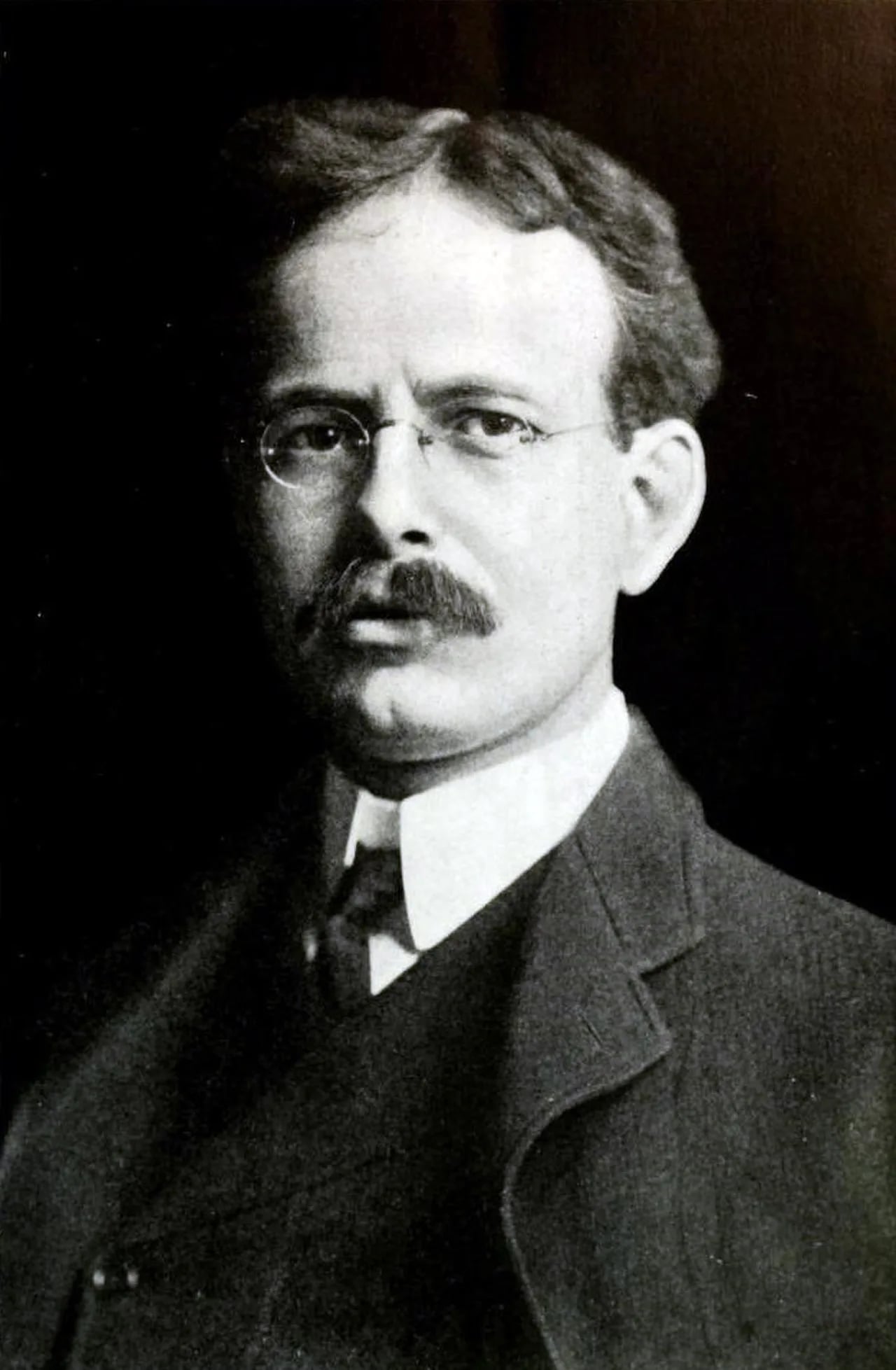 Portrait of George Ellery Hale (1868–1938) – memorial page