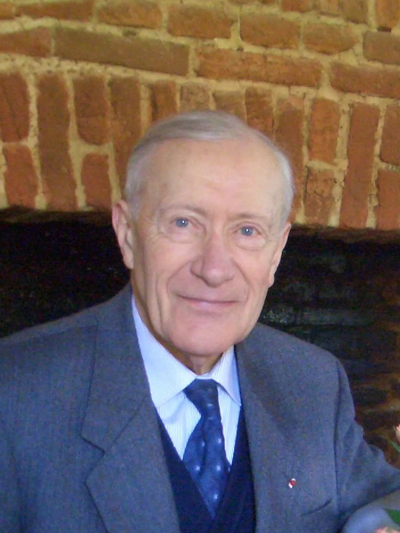 Porträt von Gérard de Caffarelli (1926–2011) – Gedenkseite