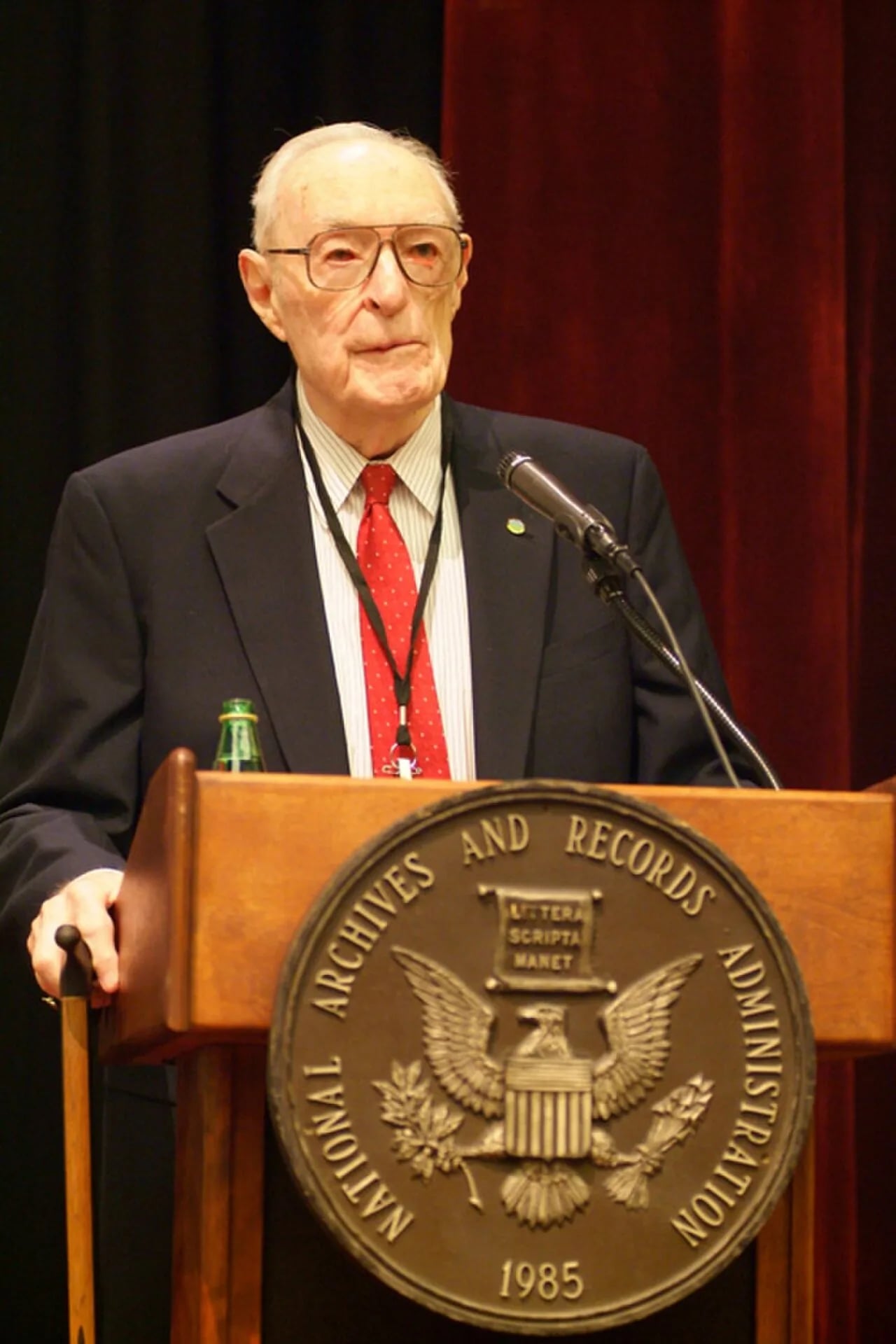 Porträt von Harlan Cleveland (1918–2008) – Gedenkseite