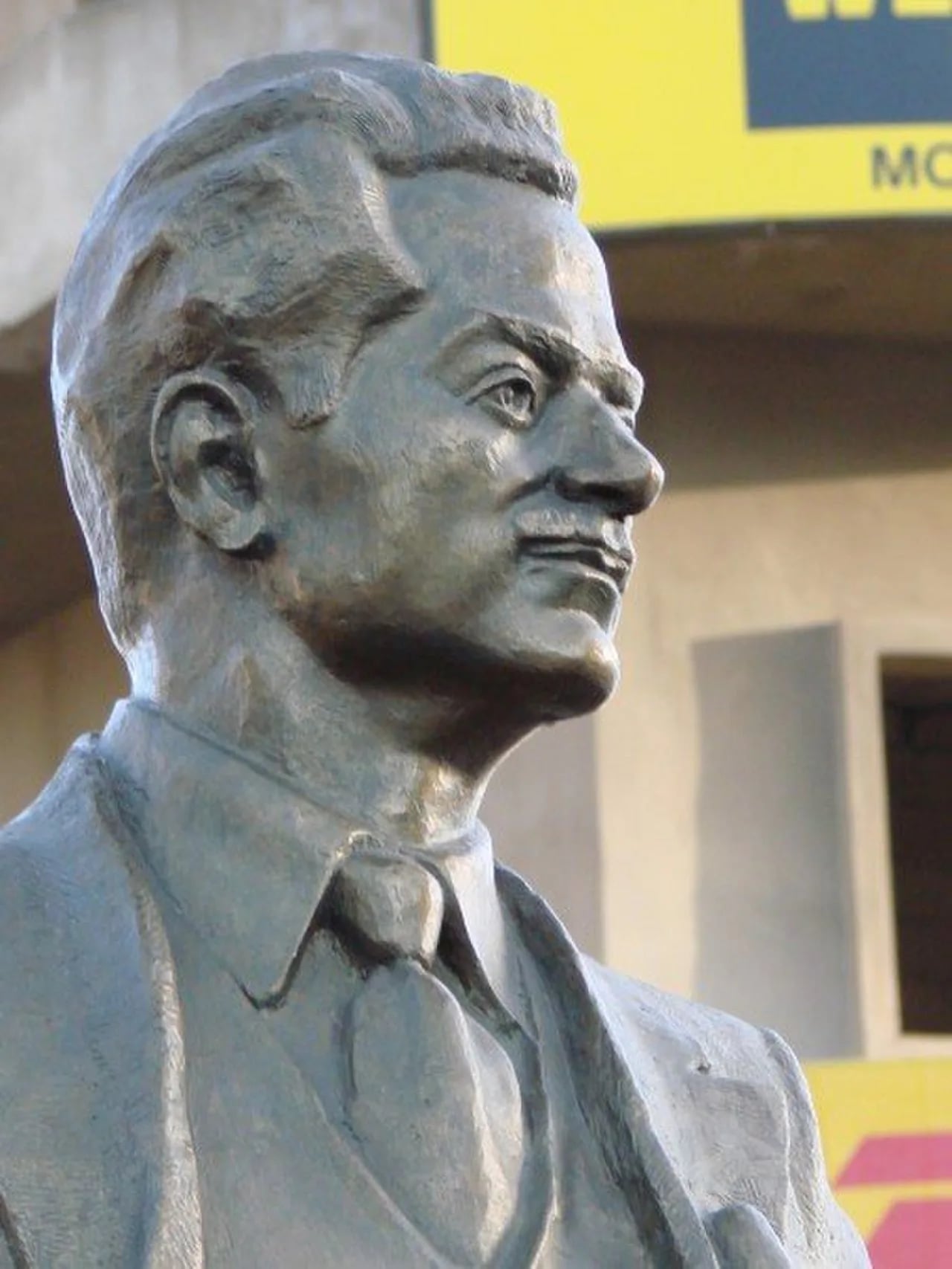 Porträt von Hassan Kamel Al-Sabbah (1894–1935) – Gedenkseite