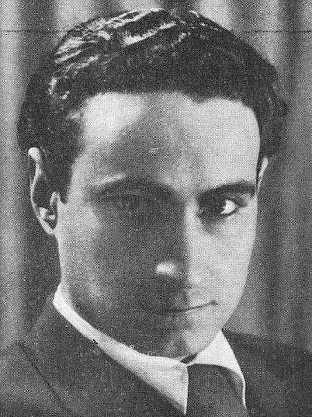 Porträt von Casimiro Fernández Villagómez (1908–1947) – Gedenkseite