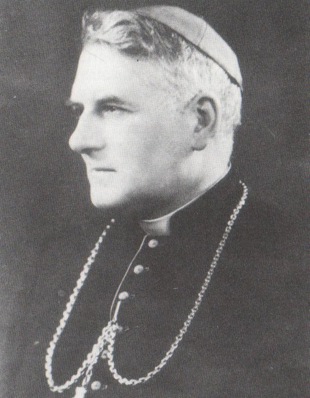 Portrait of Henri Brault (1894–1964) – memorial page