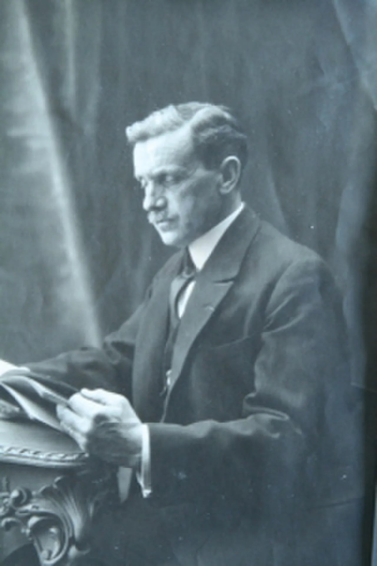 Portrait of Henri Béghin (1876–1969) – memorial page