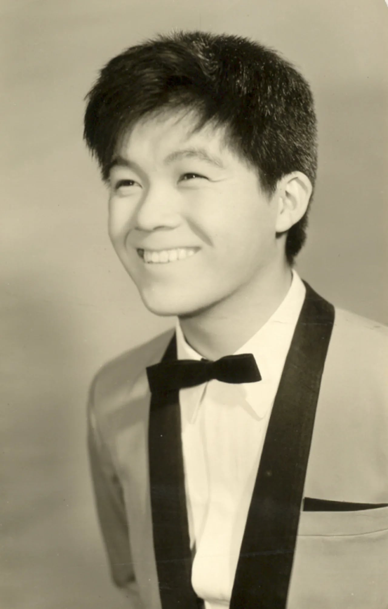 Porträt von Kyū Sakamoto (1941–1985) – Gedenkseite