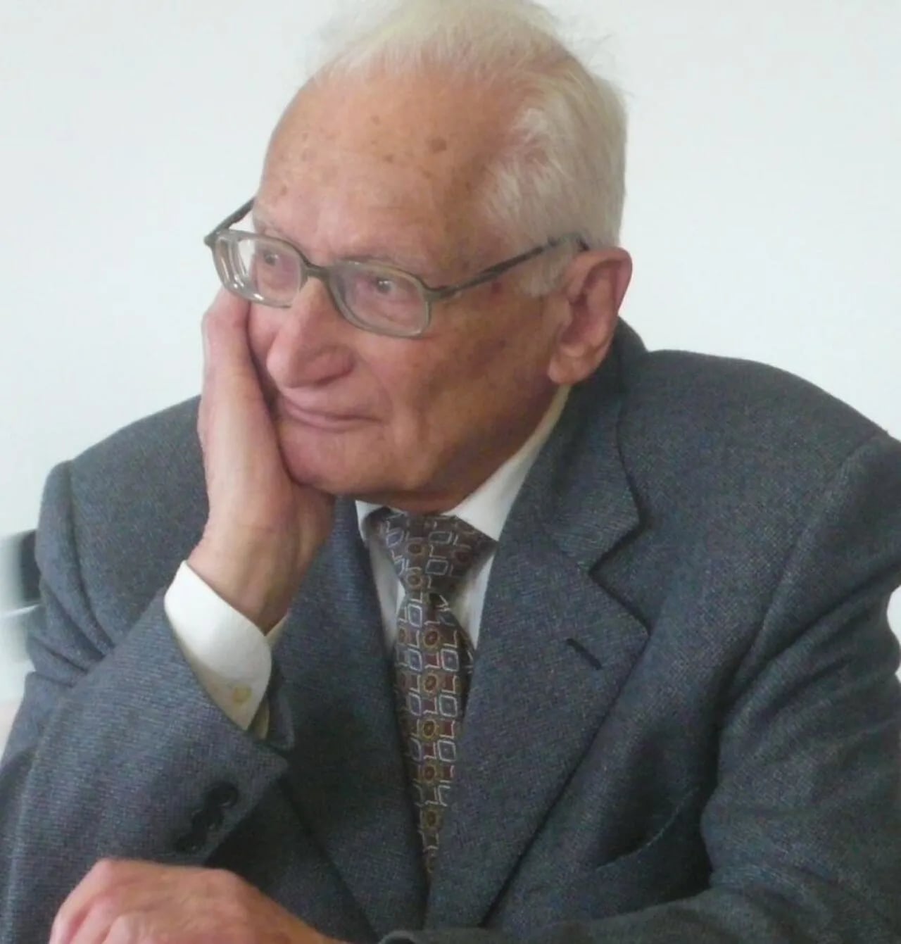 Portrait of Henri Coulet (1920–2018) – memorial page